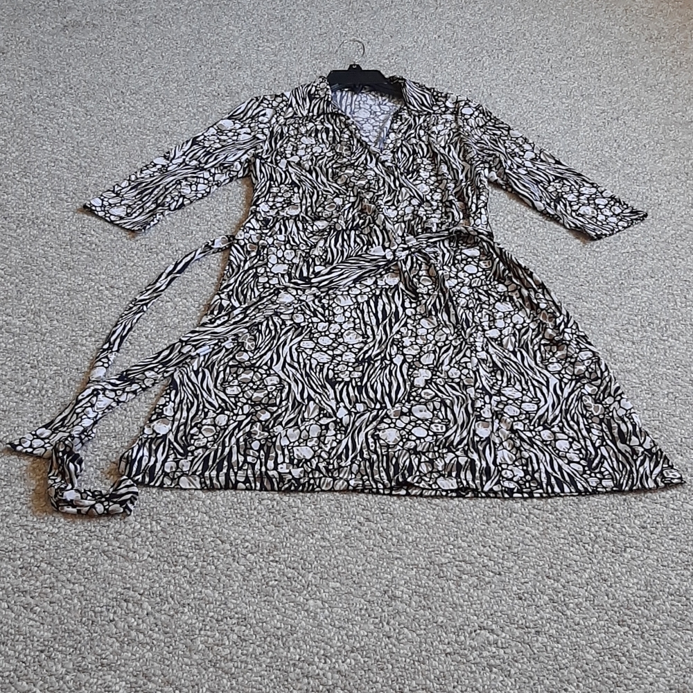 George 3/4 Sleeves Blouse Style Wrap Dress